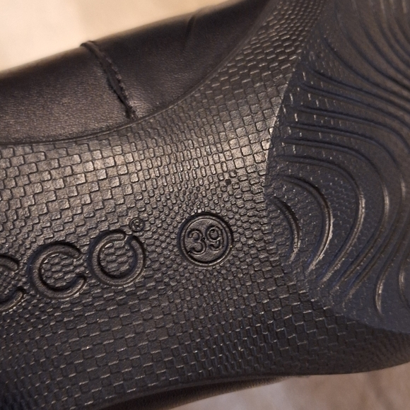 Ecco Almond Toe Leather Heels 39 - Picture 2 of 10